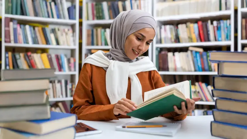 How to Get Better at Reading Arabic in the UAE?
